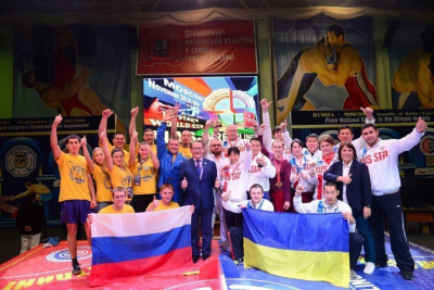 Отношение со стороны российских спортсменов, болельщиков и простых граждан было по настоящему братским. /    