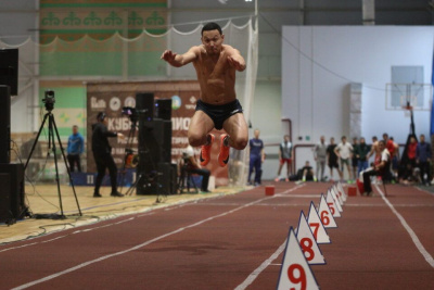 Чемпионат Якутии. Многоборцы вступят в борьбу за путёвки на Игры Манчаары / Дьулустаан Сергеев   