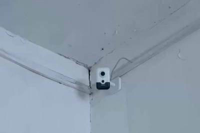 Директора Вилюйской школы № 2 оштрафовали после сообщений о камере наблюдения в туалете / Саина Титова   