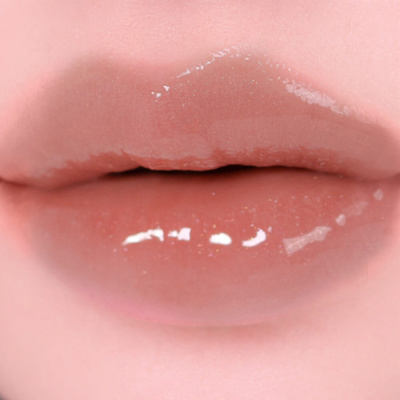Перламутровый блеск для губ Milk Touch Ornament Prism Shine Pearl Gloss Softie