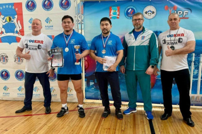 Железнодорожники завоевали серебро по «русскому жиму» на спартакиаде Алданского  района / ЯСИА   