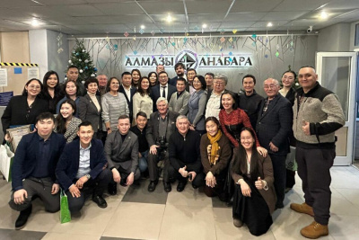 В министерстве по физической культуре и спорту Якутии отметили наградами журналистов / Дьулустаан Сергеев   