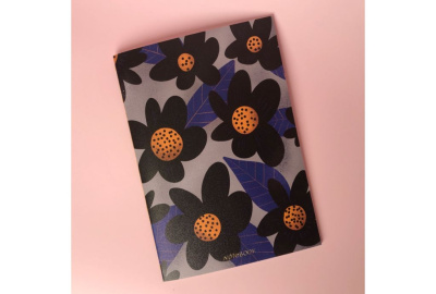 Тетрадь в клетку Black flowers А5 24 л 90 г слоновая кость, сшивка, ламинация