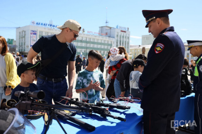 «Один день с полицией»: в Якутске развернули выставку вооружения и спецтехники / Саина Титова Якутск Якутск Республика Саха (Якутия)