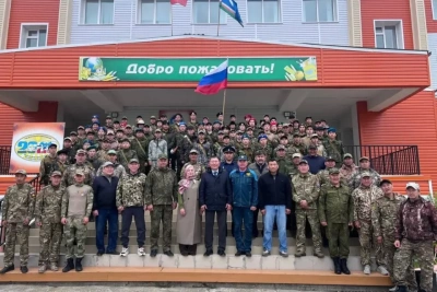 Ветераны СВО приняли участие в военно-полевых сборах для школьников в селе Бестях Якутии / ЯСИА   