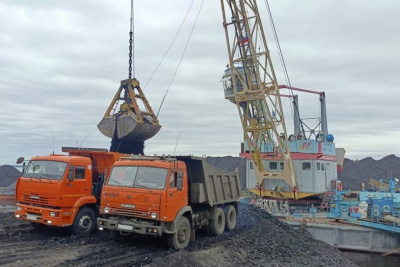 Первый этап топливной навигации на быстро мелеющих реках завершается в Якутии / ЯСИА   Республика Саха (Якутия)