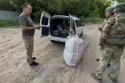Более 100 адресных посылок передали военнослужащим из Якутии в зоне СВО / ЯСИА   