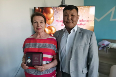 Легенду подразделений по делам несовершеннолетних в Якутии поздравили с юбилеем / Нарыйа Пахомова   Республика Саха (Якутия)