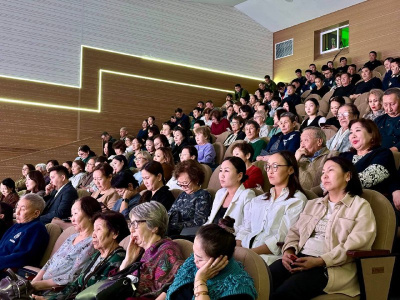 Правительство Якутии отчиталось перед жителями уже более 360 населенных пунктов / ЯСИА   