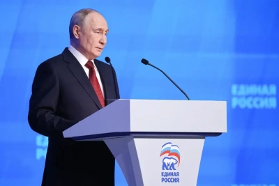 Владимир Путин поддержал предложение «Единой России» о признании особого статуса учителей / ЯСИА   