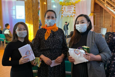 Коллектив Вилюйского ЖКХ оказал помощь семьям с тяжелобольными детьми / ЯСИА   