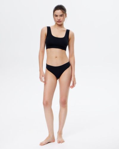 Стринги с низкой посадкой из микрофибры черного цвета