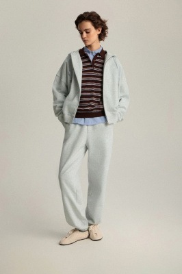 Джоггеры из футера с вышивкой