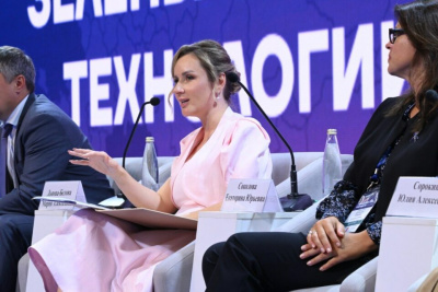 «Семьям рады»: Львова-Белова предложила распространить сертификат на парки и дворы / ЯСИА   