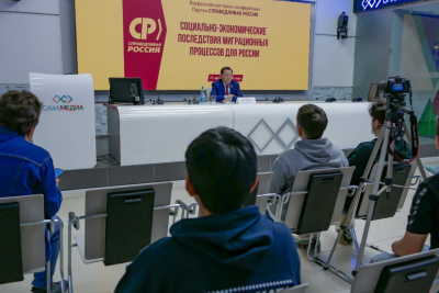Приехал, поработал, попрощался: Федот Тумусов озвучил позицию «СР» в сфере миграционной политики   / Алексей Рудых   