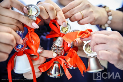 Глава Якутии Айсен Николаев поздравляет с Днем знаний / ЯСИА   