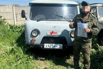 Коллектив Республиканской больницы № 2 передал три автомобиля Фонду помощи Донбассу / ЯСИА   