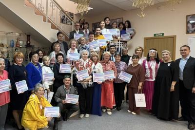 В Доме дружбы Ленинградской области написали диктант на якутском и других языках народов России / ЯСИА   