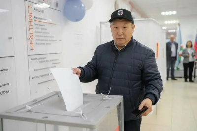 Мэр Якутска Дмитрий Садовников проголосовал на выборах / ЯСИА   