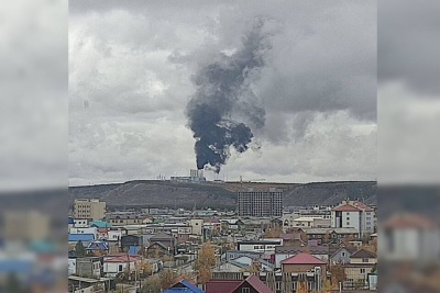Жителей Якутска встревожил черным дым над ГРЭС-2 / Нарыйа Пахомова   