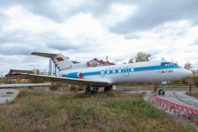 В Якутске обновили самолеты-памятники Ан-24 и Як-40 / Семен Родионов   