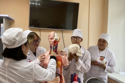 Сеть отделений Якутского медколледжа спасает районную медицину / ЯСИА   