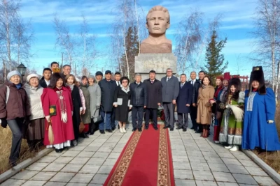 В Намском районе провели торжественное собрание, посвященное Дню государственности республики / ЯСИА   