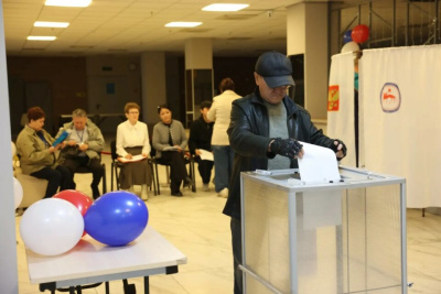 Глава Якутии подвел итоги выборов в Государственную Думу РФ / Дьулустаан Сергеев   