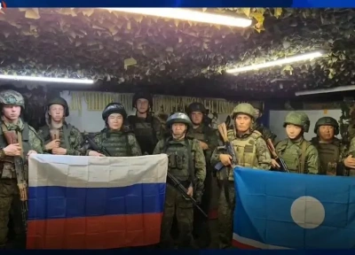 Бойцы из Якутии поздравили с Днем государственности республики / ЯСИА   