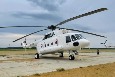 Вертолеты Ми-8МТВ-1 обеспечивают авиасообщение и выполняют санрейсы в арктических районах Якутии / ЯСИА   