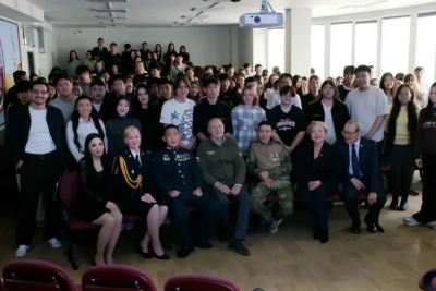 Ветераны СВО приняли участие в открытом диалоге со студентами Якутии / ЯСИА   