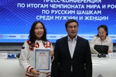 Якутских шашистов поздравили с победами на чемпионатах мира и России / Дьулустаан Сергеев   