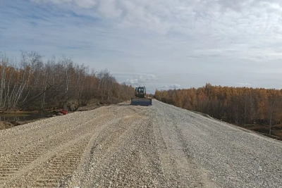В Мегино-Кангаласском улусе Якутии капитально ремонтируют участок дороги «Амга» / ЯСИА   