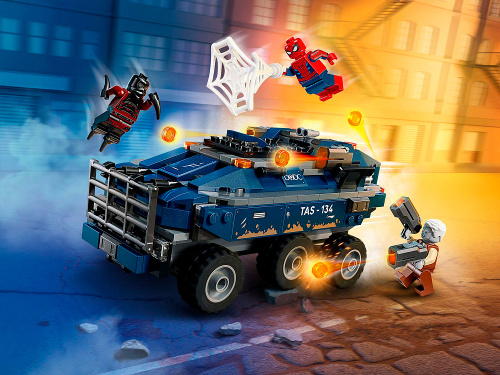Super Heroes 76349 Конструктор Погоня Человека-Паука за Тюремным транспортом
