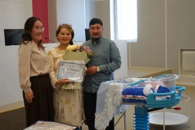 41-летняя жительница Якутии родила десятого ребенка / Семен Родионов   