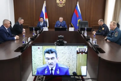 Сергей Зайцев представил Восточно-Сибирского транспортного и Байкальского природоохранного прокуроров / ЯСИА   