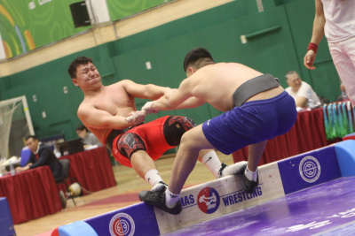 Определены чемпионы Якутии среди юниоров по мас-рестлингу / Дьулустаан Сергеев   