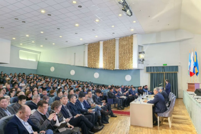 Более 1,4 тысячи человек приняли участие в отчете правительства Якутии в Чурапчинском районе / ЯСИА   