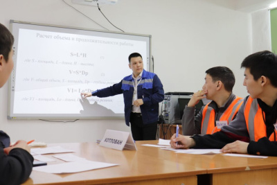 Восемь педагогов Якутии вышли в финал регионального этапа конкурса «Мастер года» / ЯСИА   