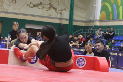 Семья многоборцев. Большаковы лидируют по итогам первого дня чемпионата Якутии / Дьулустаан Сергеев   