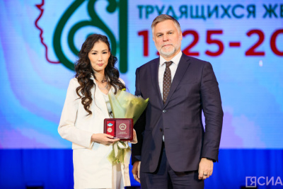 Матерям Якутии вручили госнаграды с денежным вознаграждением / Саина Титова   Республика Саха (Якутия)