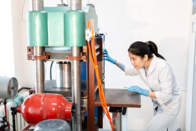 Женщины в науке: вдохновение, достижения и советы молодым исследователям / Алина Мурукова   