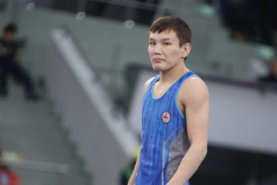 Якутские борцы сразятся за бронзовые награды турнира Романа Дмитриева / Дьулустаан Сергеев   