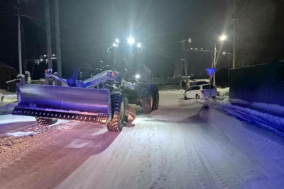 В Якутске легковушка столкнулась с автогрейдером / ЯСИА Якутск Якутск Республика Саха (Якутия)