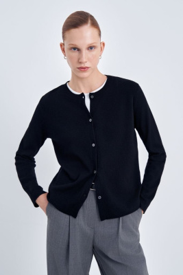 Кардиган приталенного силуэта с округлой горловиной