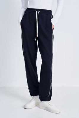 Спортивные брюки с контрастной отделкой