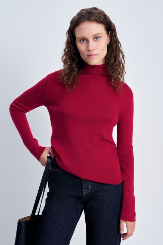 Водолазка приталенного силуэта