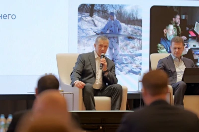 Юрий Трутнев заслушал доклады глав субъектов ДФО о развитии регионов и планах на 2025 год / ЯСИА   