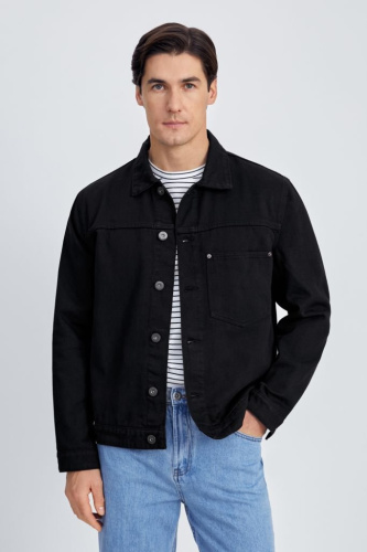 Джинсовая куртка