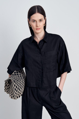 Рубашка изо льна с коротким рукавом